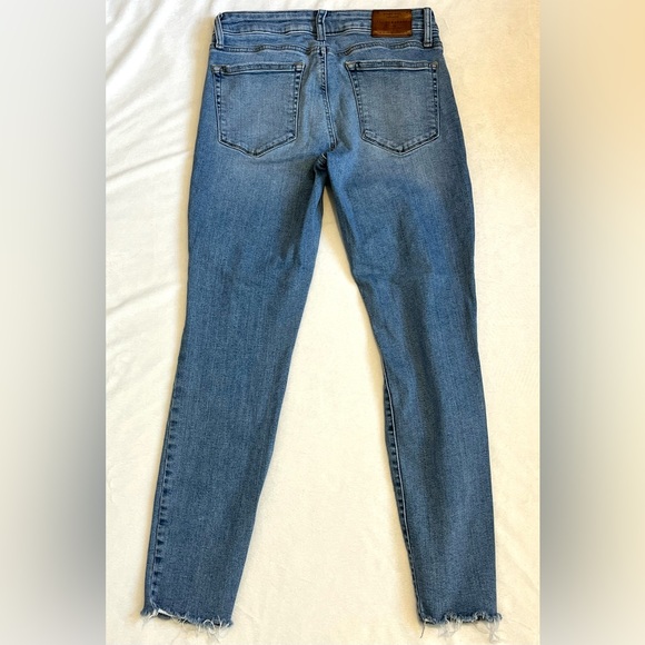 Lucky Brand Lolita Super Skinny Light Blue Slightly Distressed Jeans Size 6 - Picture 16 of 16